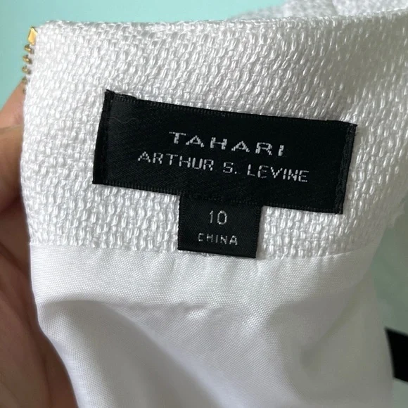 Tahari Authur S.Levine White Dress Gold Details Cap Sleeve 10 - Picture 10 of 13
